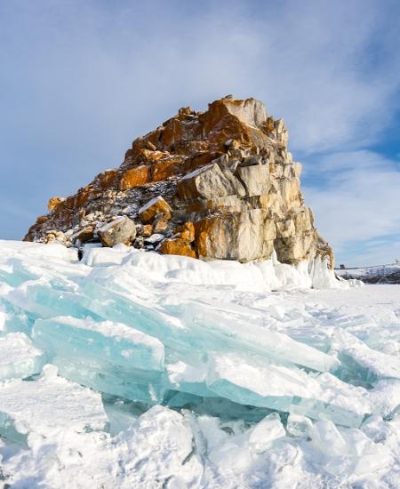 Shaman rock ved Baikalsjøen i Sibir