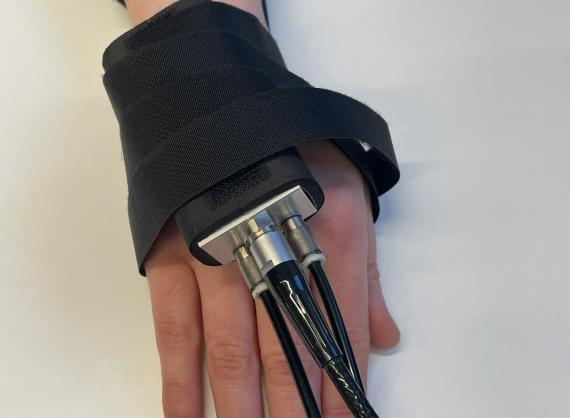 Termisk element på hånd under KST-måling